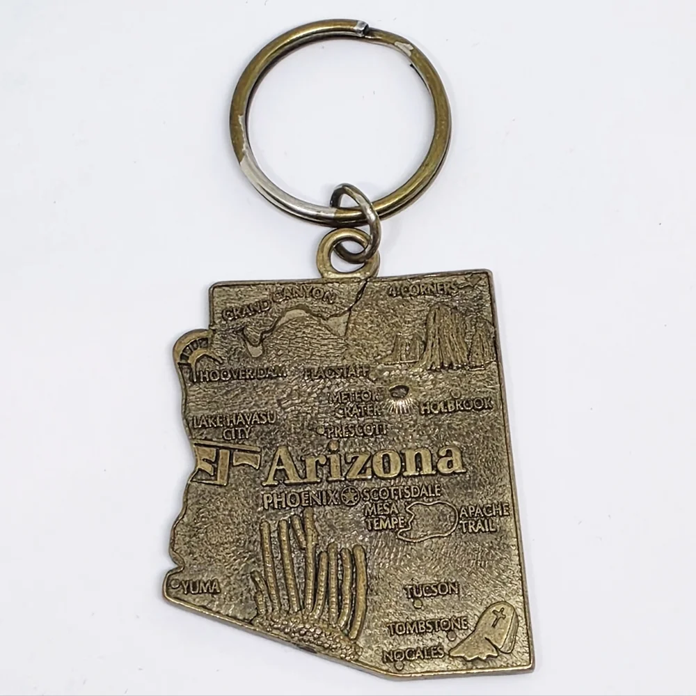 Vintage Arizona AZ State Map Souvenir Brass Metal High Detail Keychain Key Chain